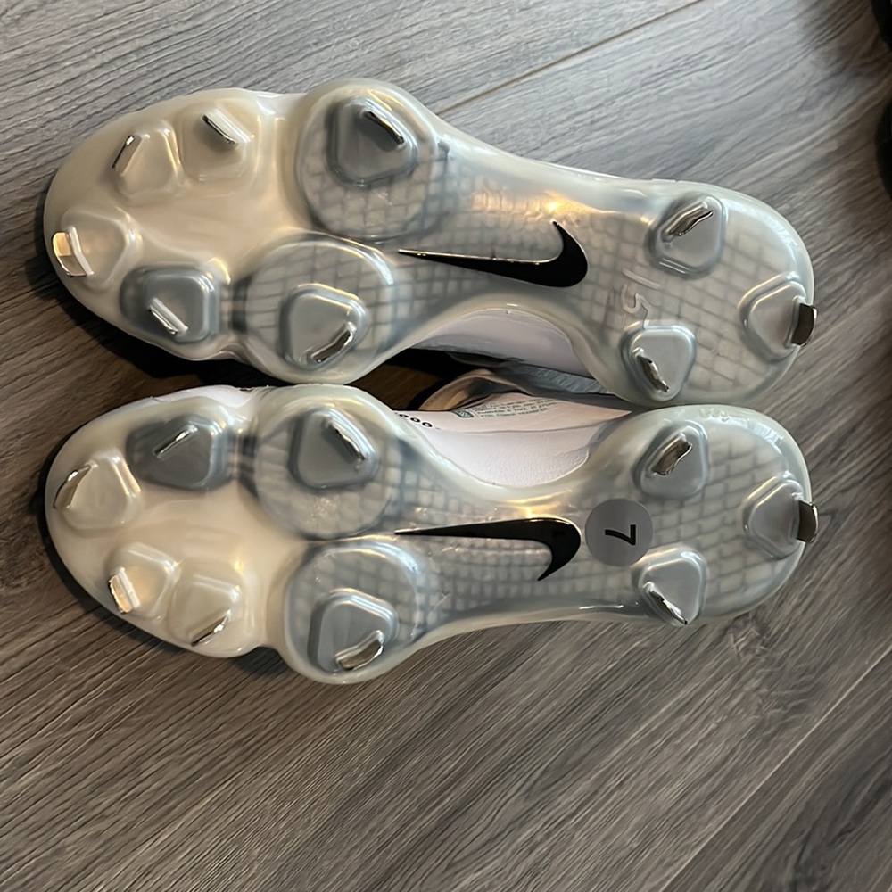 Brand new Nike sport performance Trout 7 MVNJ-856 baseball cleats - Picture 7 of 13